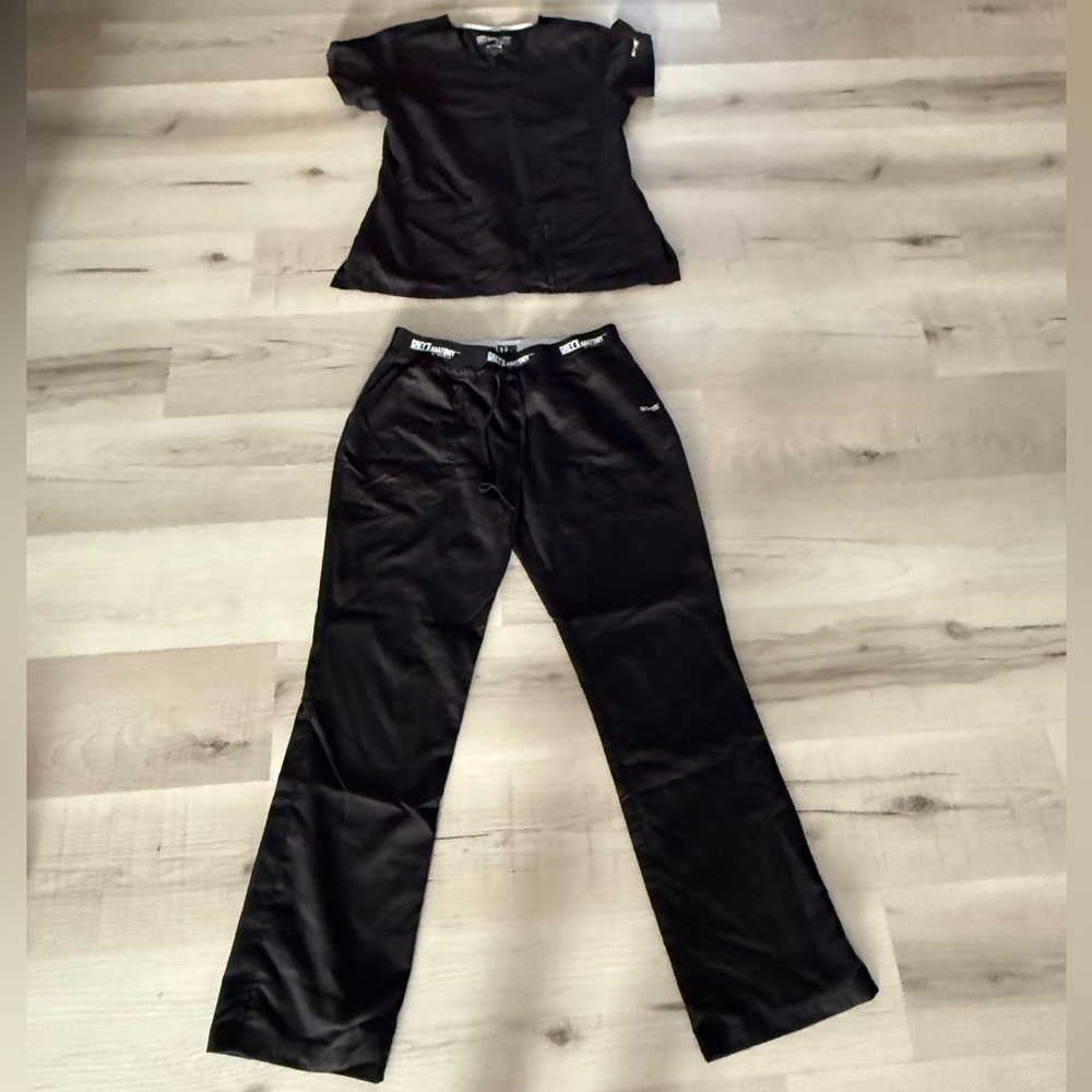 Grey's Anatomy Black Scrub set Top and Bottoms